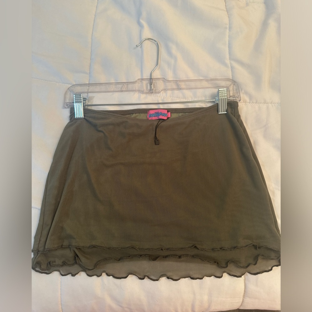 Edikted Ariyah Mesh Mini Skirt, size medium.